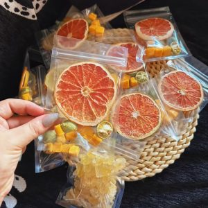 Monthly 60 packs apple hawthorn herbal tea, natural ingredients match perfectly, great for post-meal greasy relief & digestion comfort. Individual portable bags, premium rectangular gift box, caffeine & additive free.